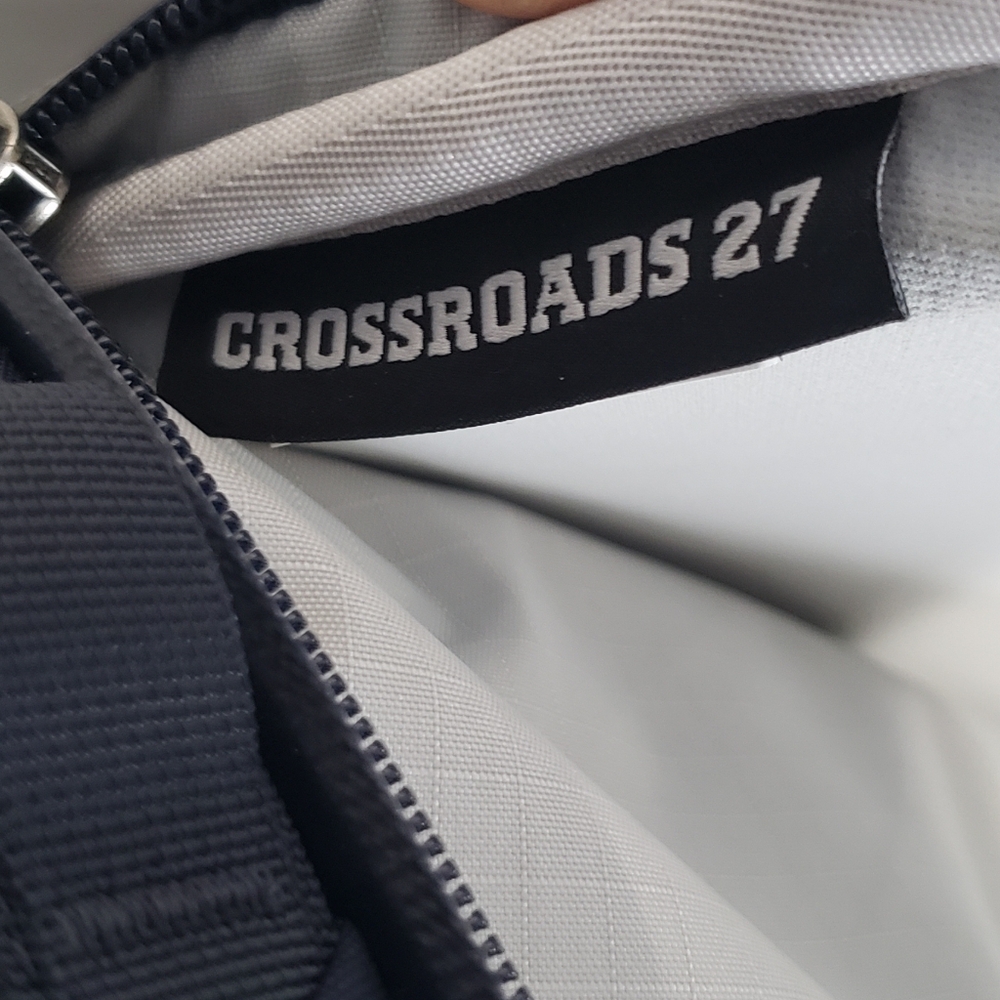 Yeti Crossroads Oracle Red Bull Racing Backpack - Picture 8 of 8